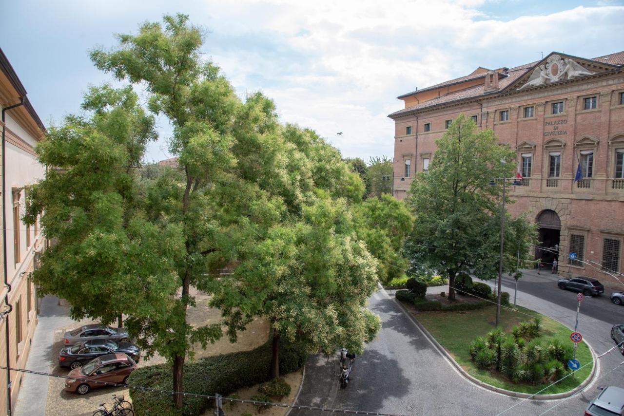 Tribunali Suite De Charme Bologna Luaran gambar